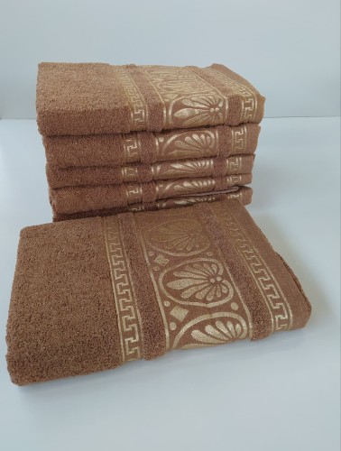 Bawełniany ręcznik 70x140 brązowy – elegancki złoty haft lantaro