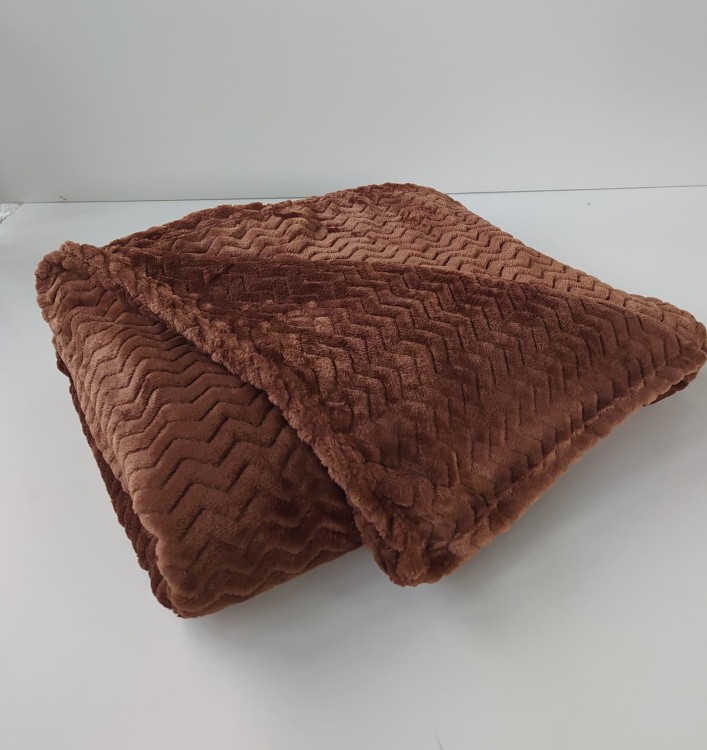 Przyjemny koc 160x200 brązowy lantaro