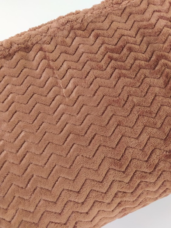 Przyjemny koc 160x200 brązowy - wzór lantaro